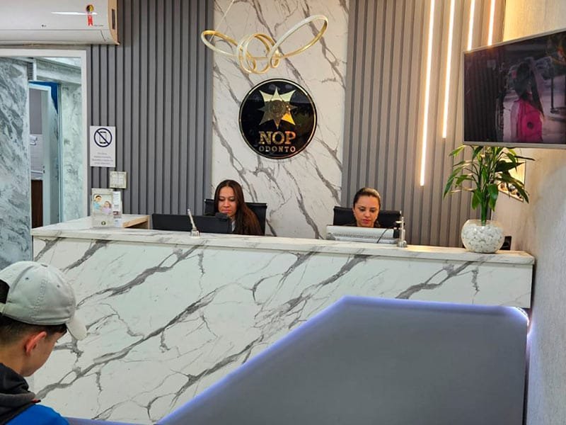 Recepção da NOP Odonto com a equipe em Taboão da Serra
